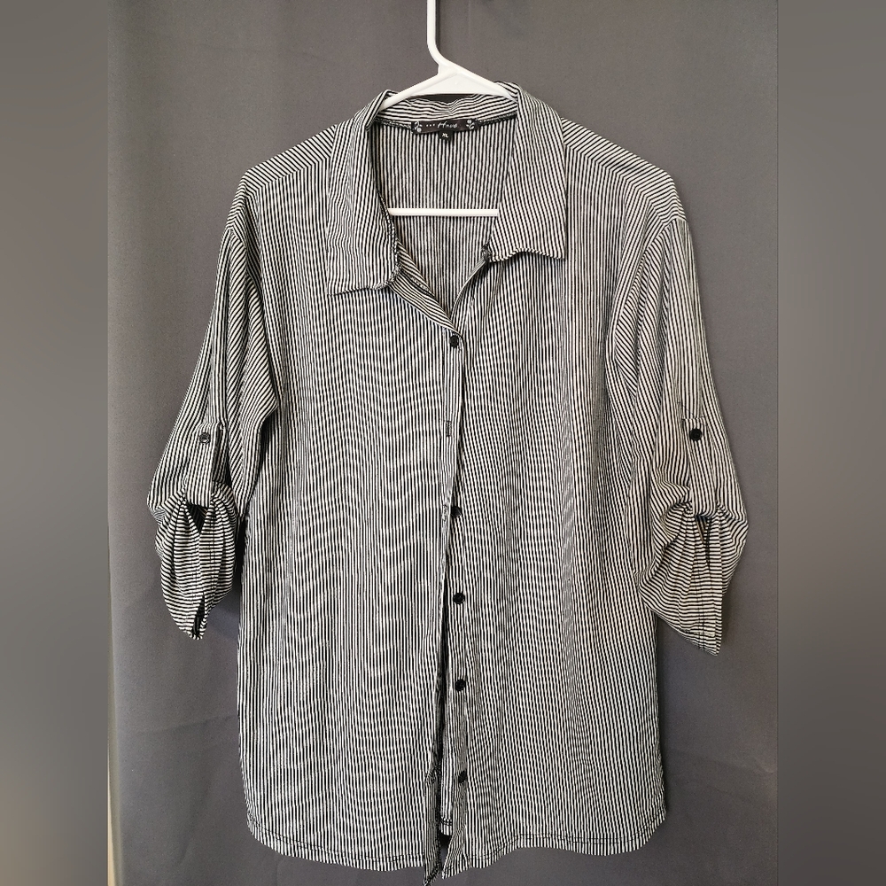 Have Tops, Women's Extra Large Black and White Stripe Have Button Down Top